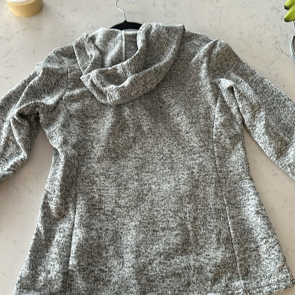 GW Hooded Sweater - Picture 5 of 5
